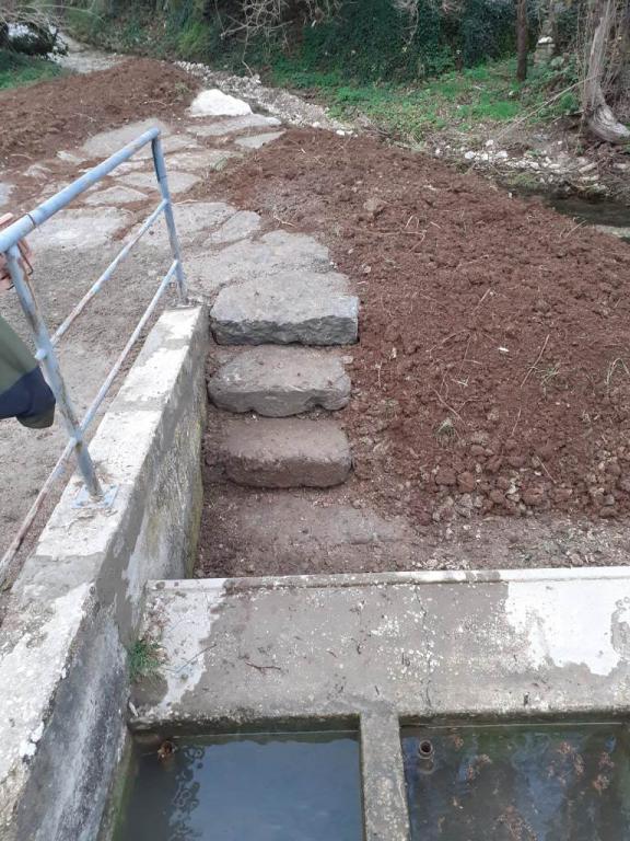  - Ripristino sponda sinistra erosa F. Menotre, accesso al lavatoio. Lavori ultimati